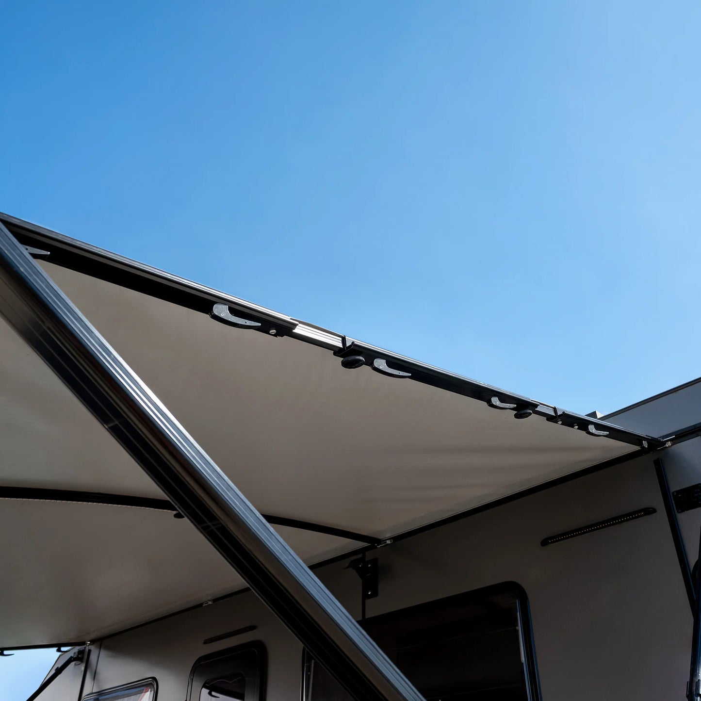 Anti-Flap Kit PRO+ & Curved Roof Rafter Bundle
