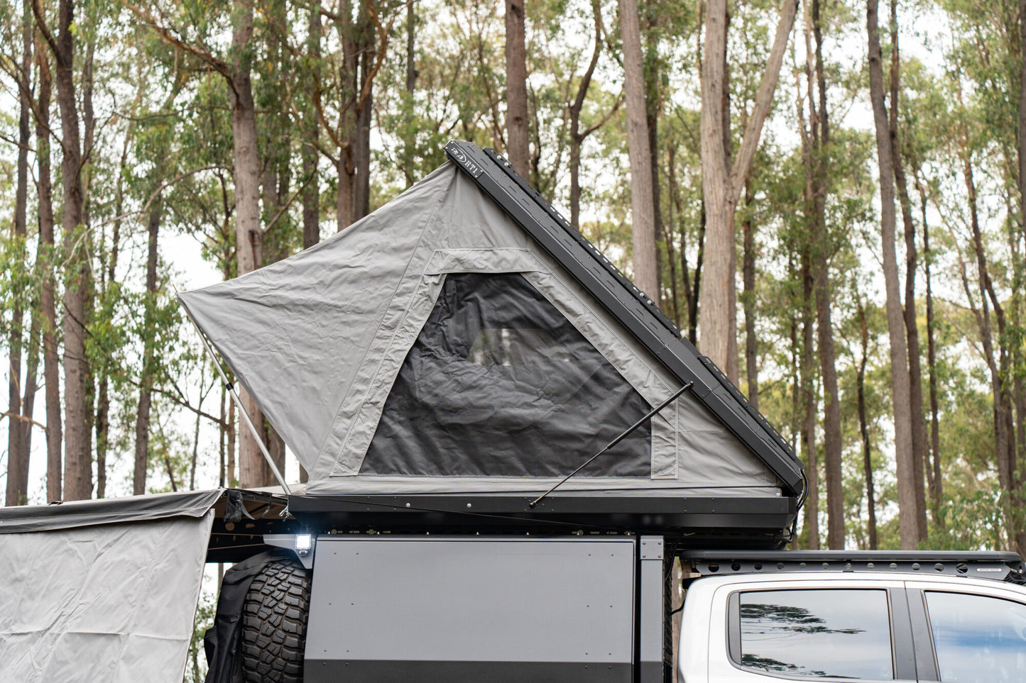 Boss RT1 Overlander Rooftop Tent