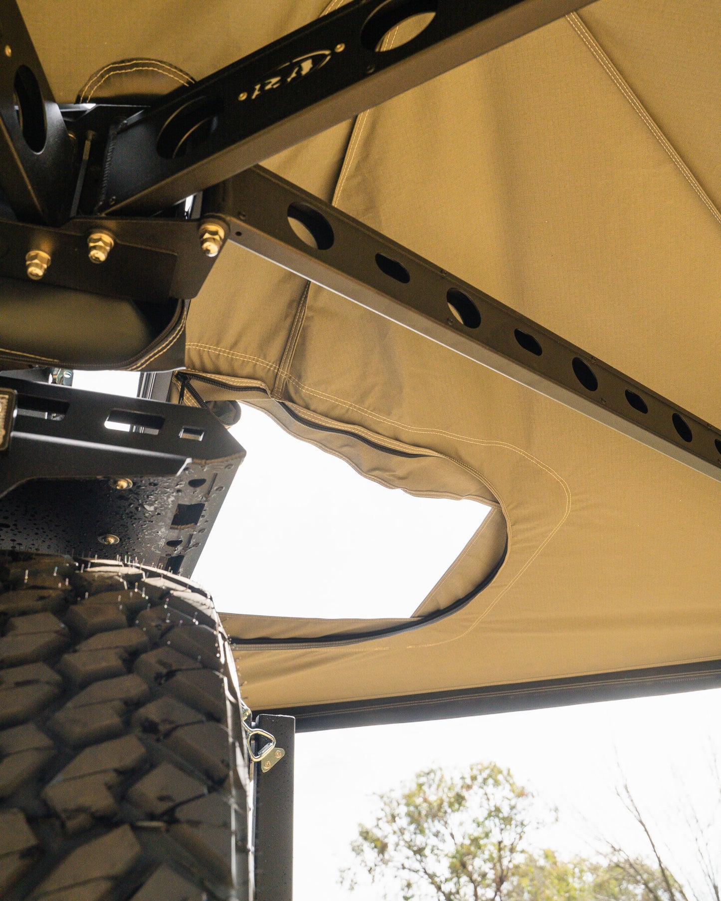 Boss 270 Awning