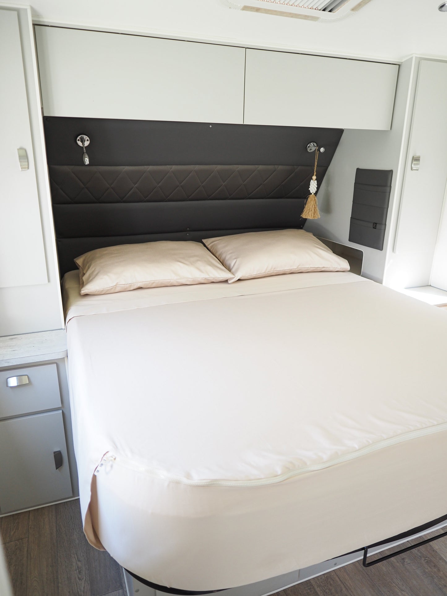 Roaming Caravan Queen Sheet Set