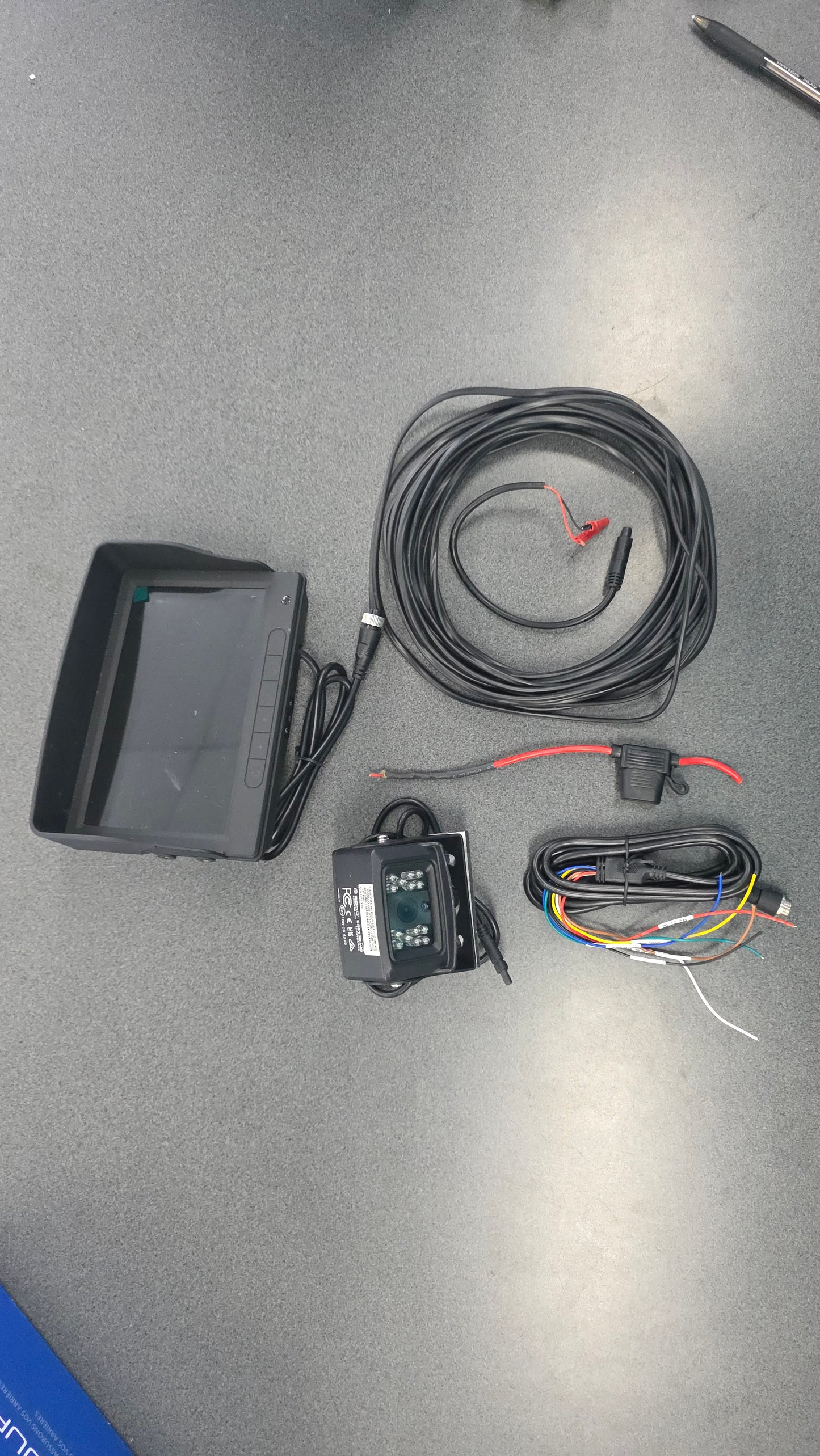 ECCO K7000B-WK 7” LCD Color Wireless Camera