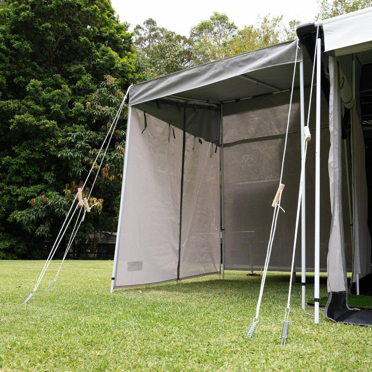 Reversible End Shade Wall