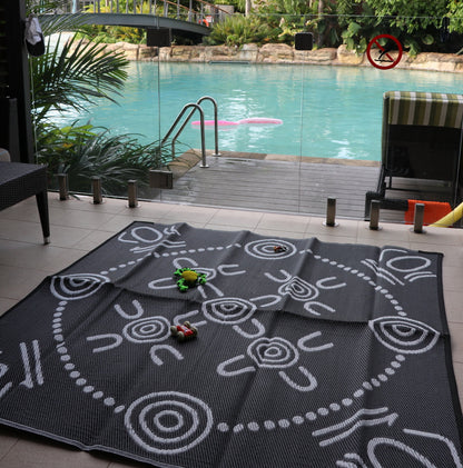 Gatherings Mat 1.8m x 1.8m - Black/White