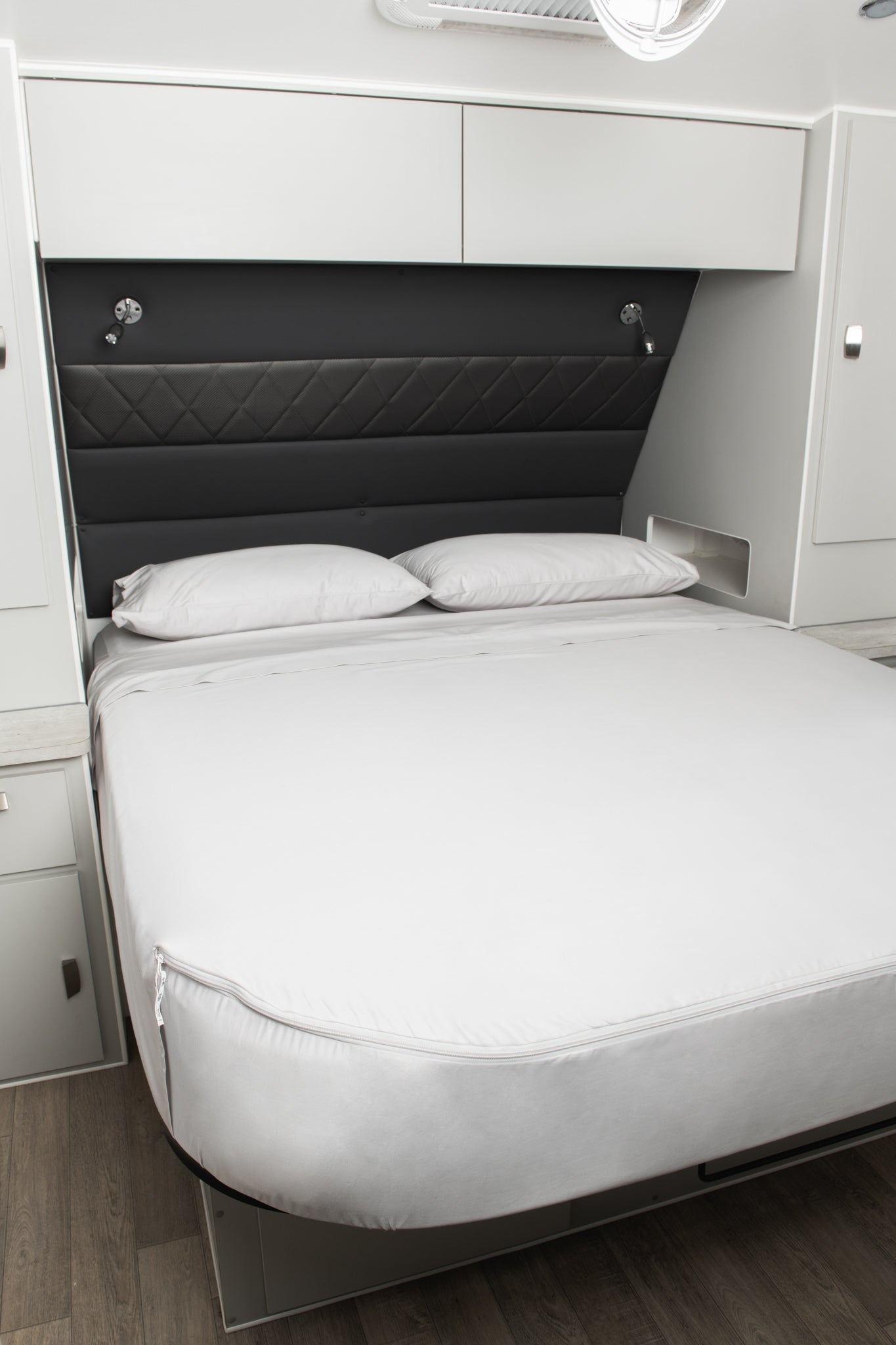 Roaming Caravan Queen Cotton Sateen Sheet Set