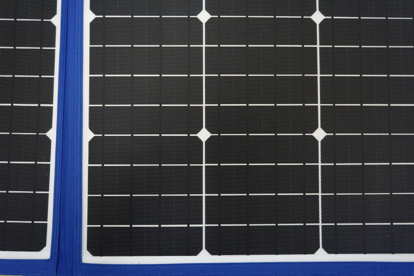 Heavy Duty Portable Solar Blanket Mat with Armour Cell & Built in Legs