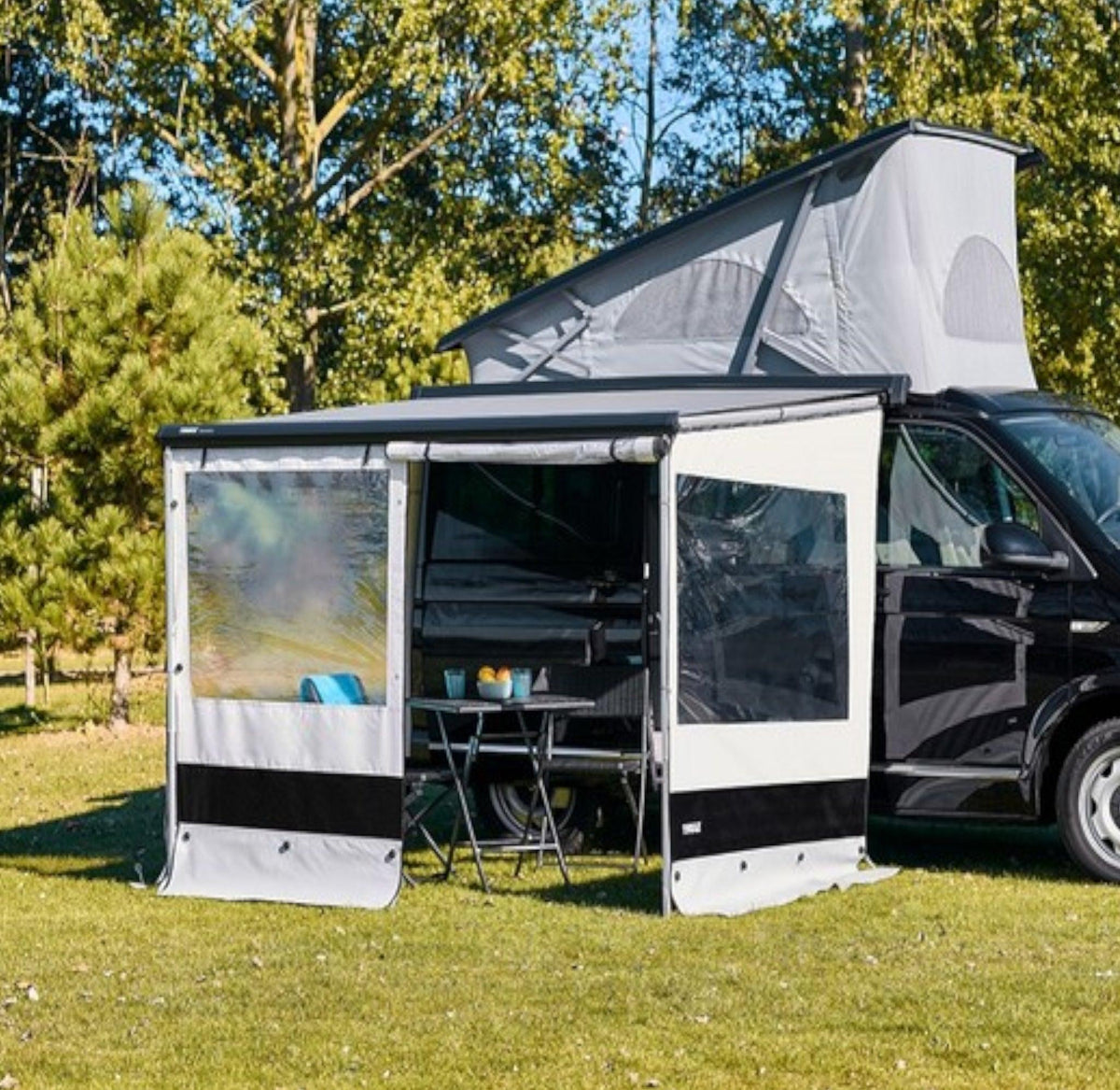 Thule Rain Blocker G2 Front Wall - Small